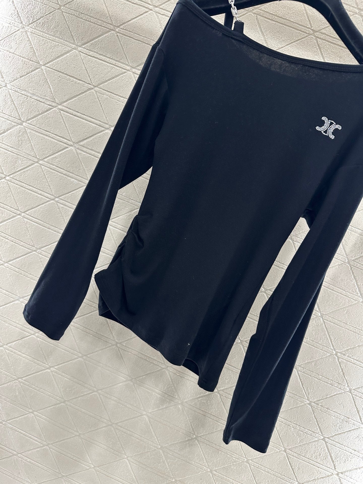 Celi new off-shoulder top