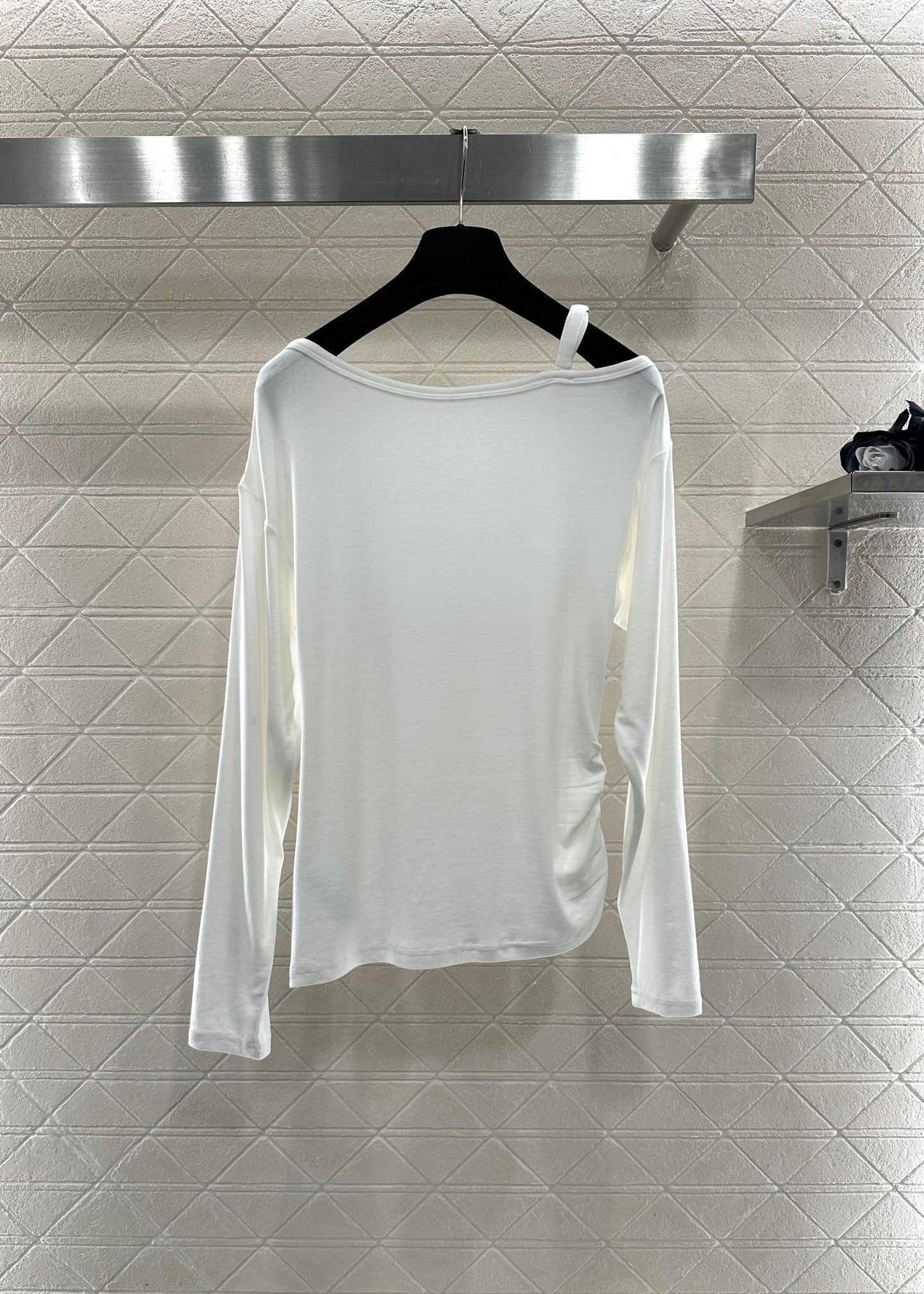 Celi new off-shoulder top