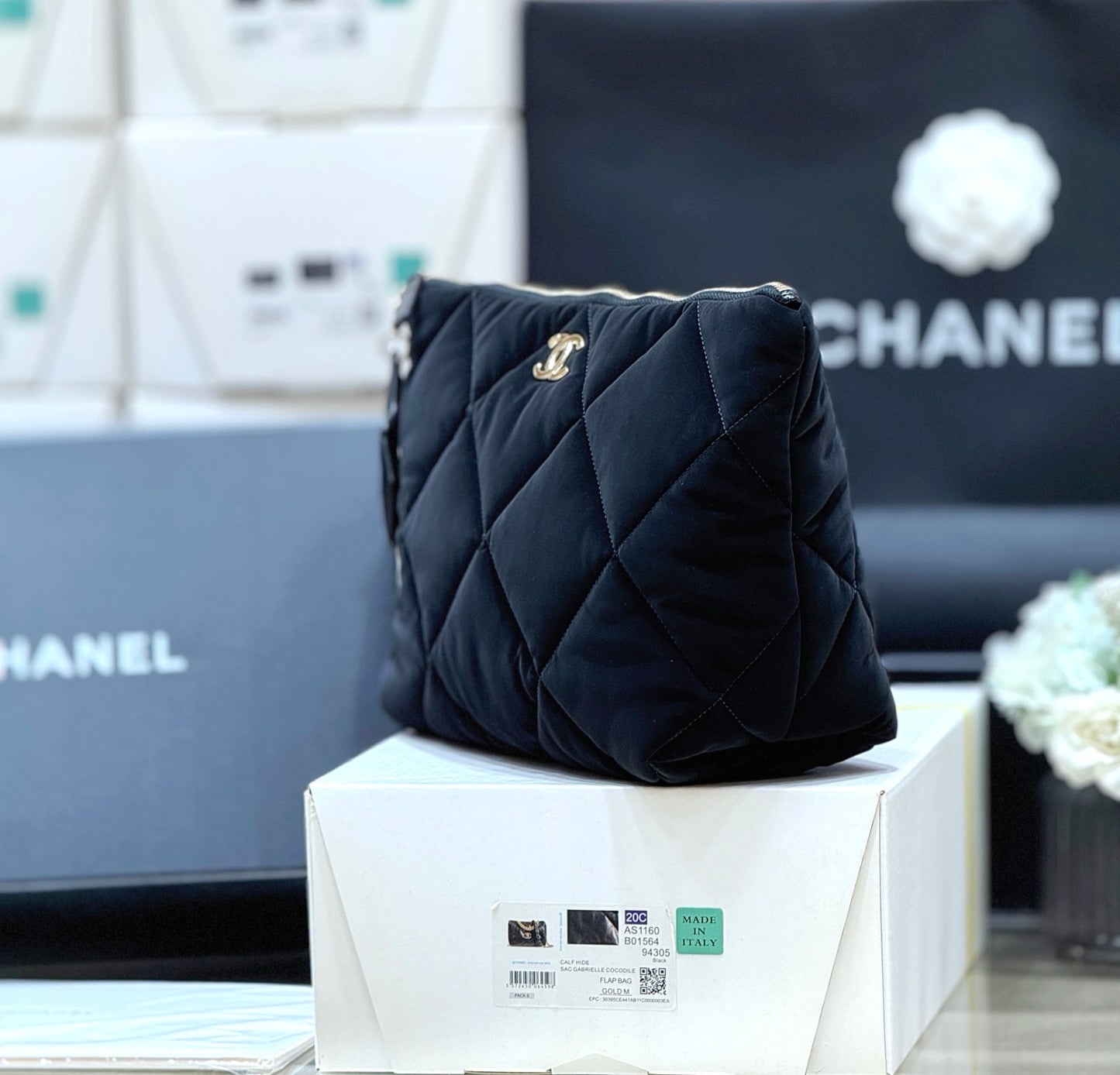 New CHAN velvet handbag