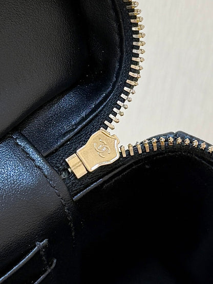 New CHAN large diamond lunch box bag