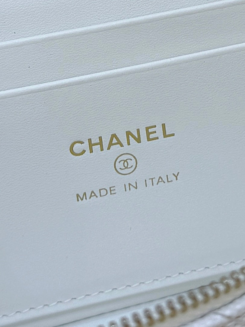 New CHAN large diamond lunch box bag