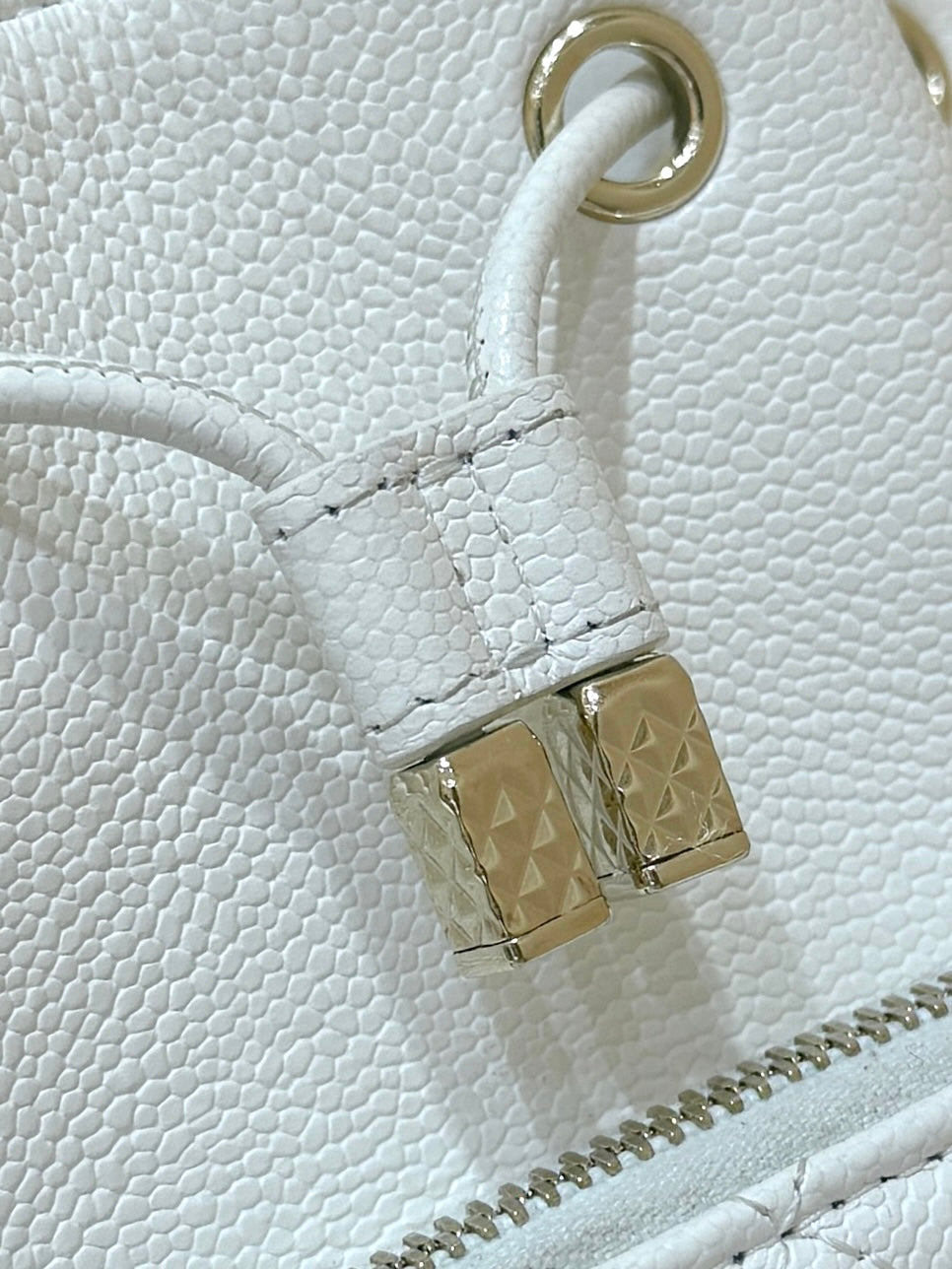 New CHANmini hand-held bucket bag