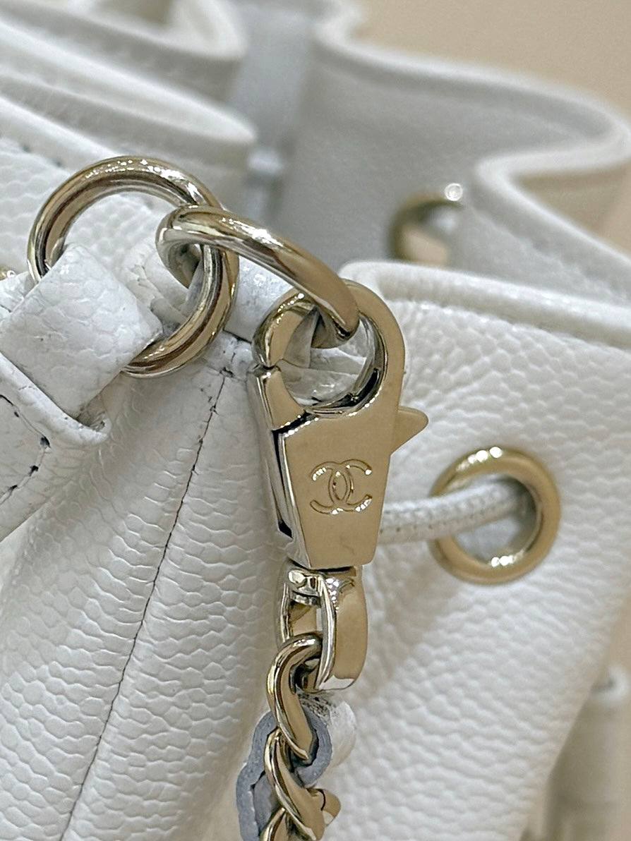 New CHANmini hand-held bucket bag