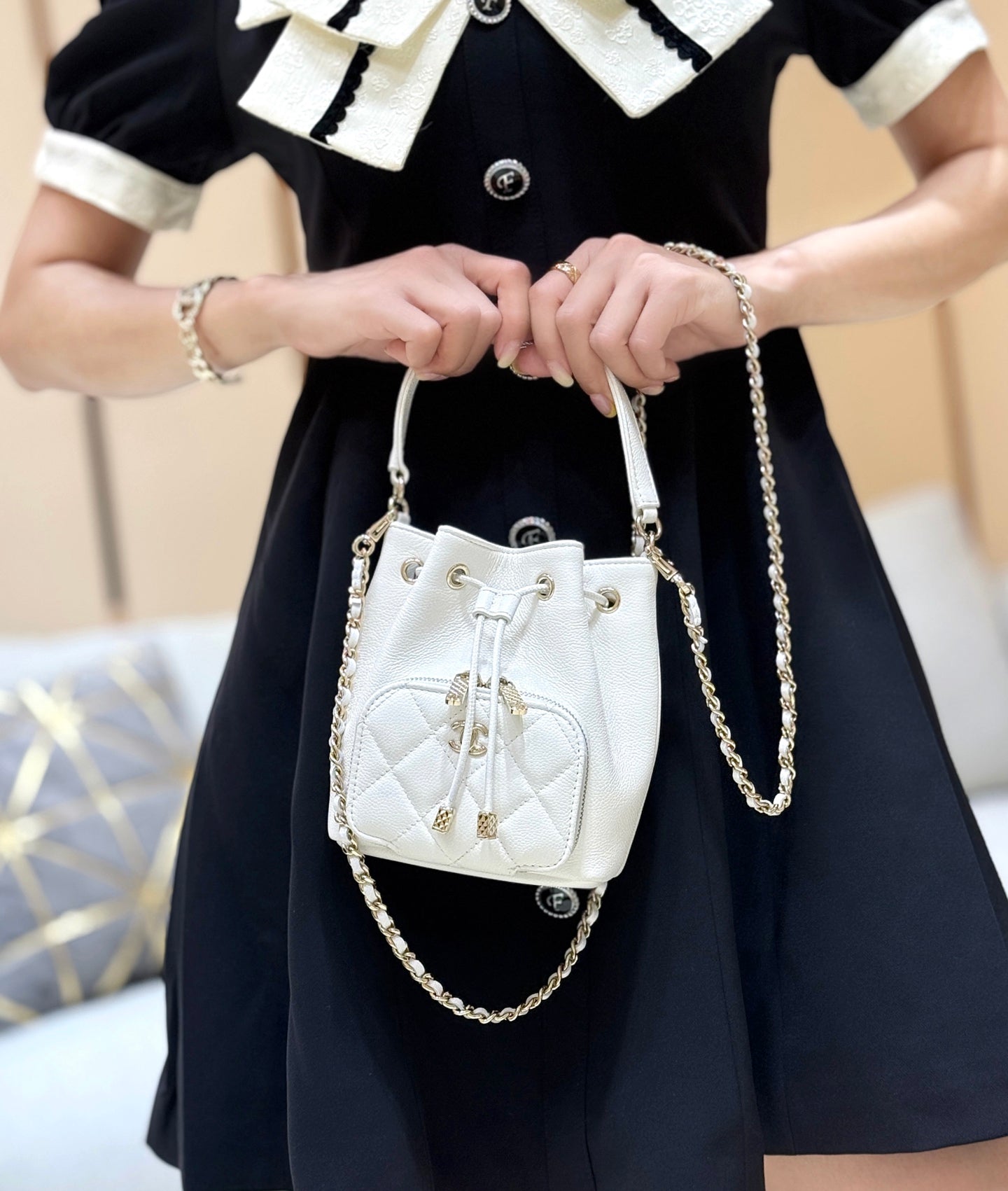 New CHANmini hand-held bucket bag