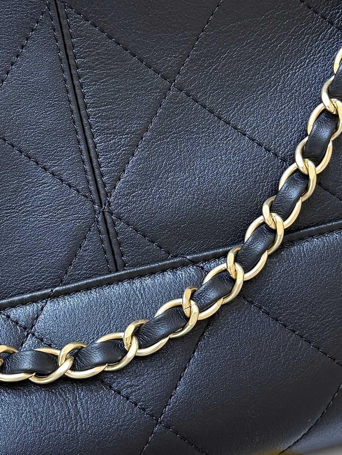 New CHAN full leather handbag