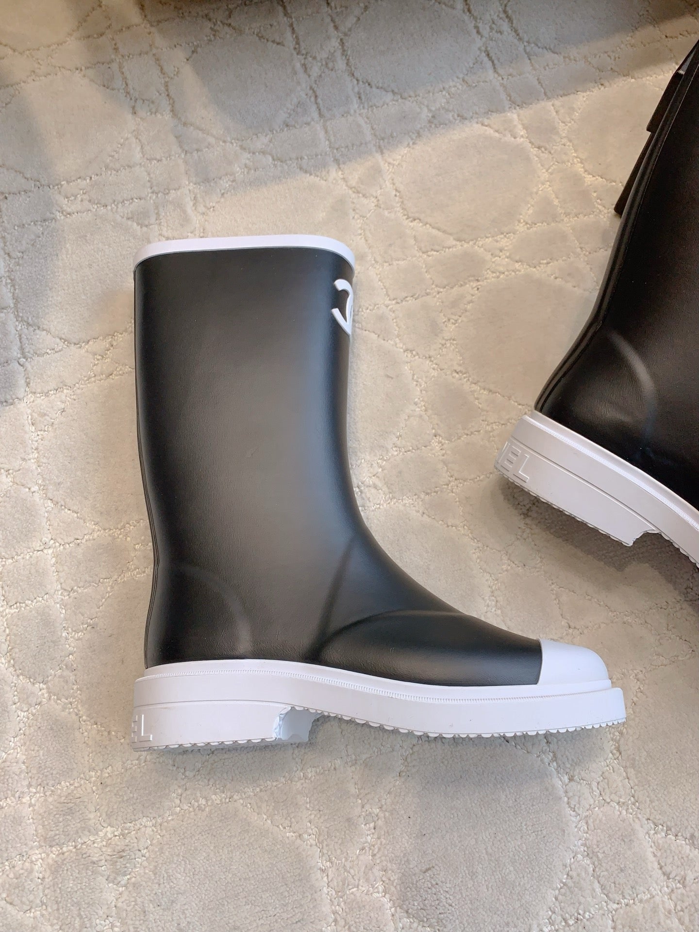 Chan New rain boots