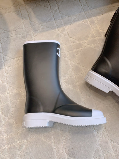 Chan New rain boots