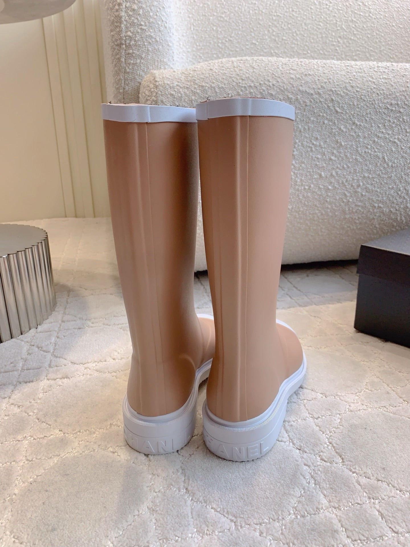 Chan New rain boots