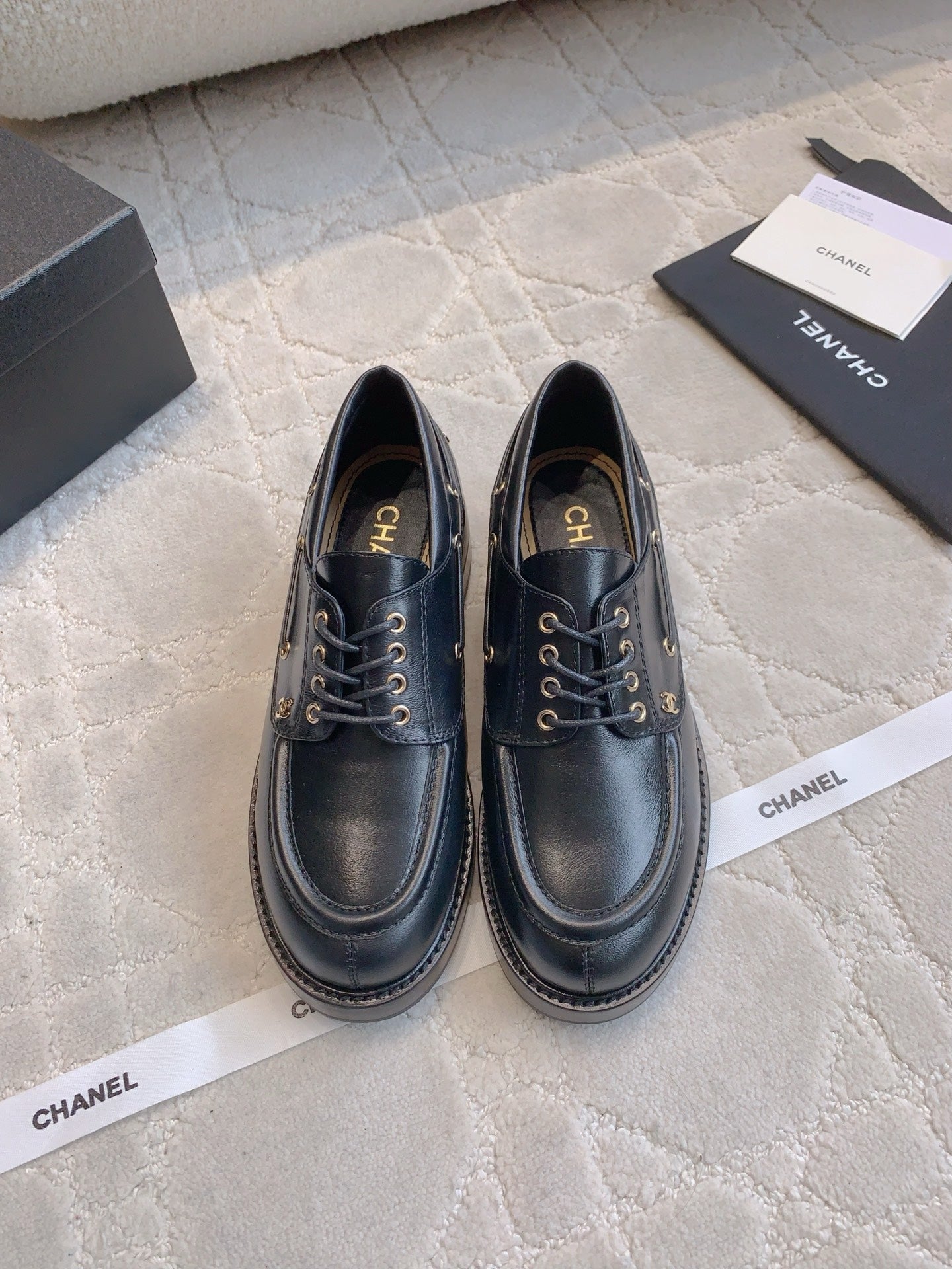 CHAN New Lace-up Loafers