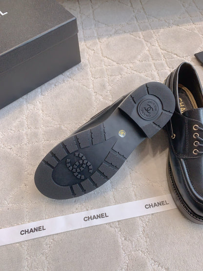CHAN New Lace-up Loafers