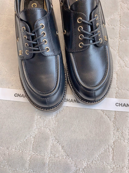 CHAN New Lace-up Loafers