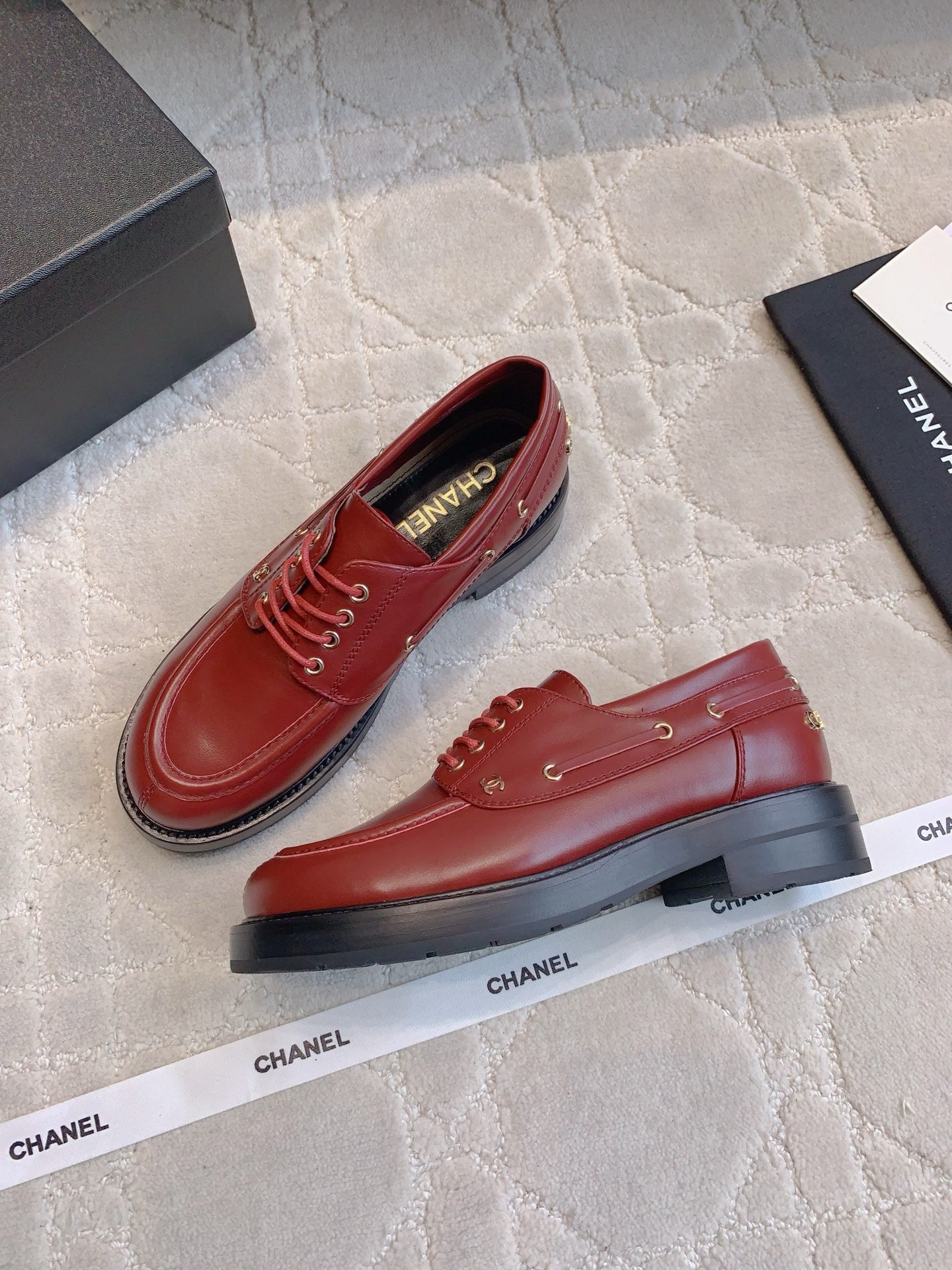 CHAN New Lace-up Loafers