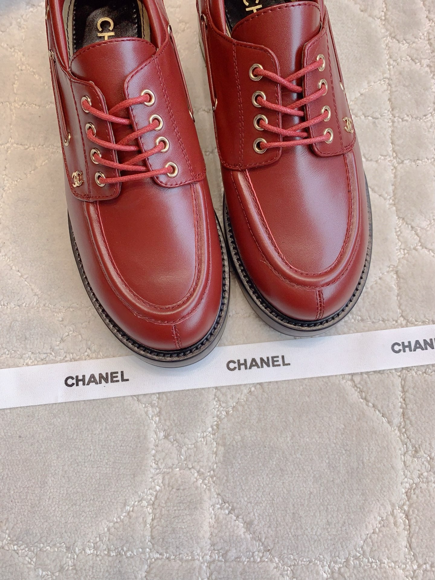 CHAN New Lace-up Loafers