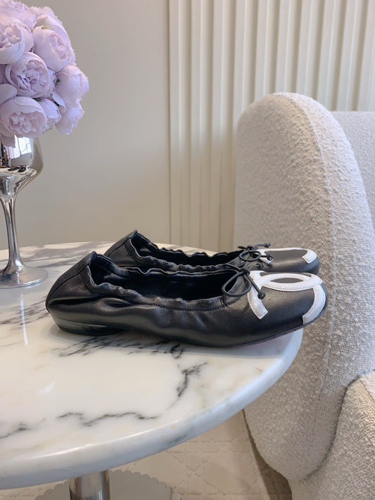 CHAN  New flat shoes