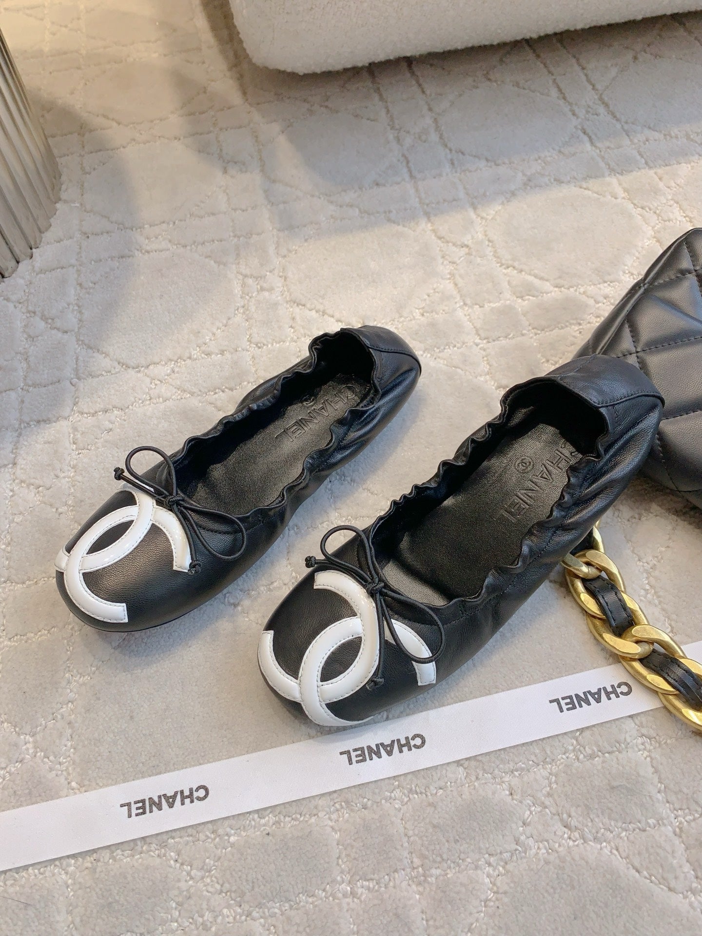 CHAN  New flat shoes