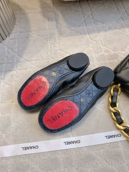 CHAN  New flat shoes