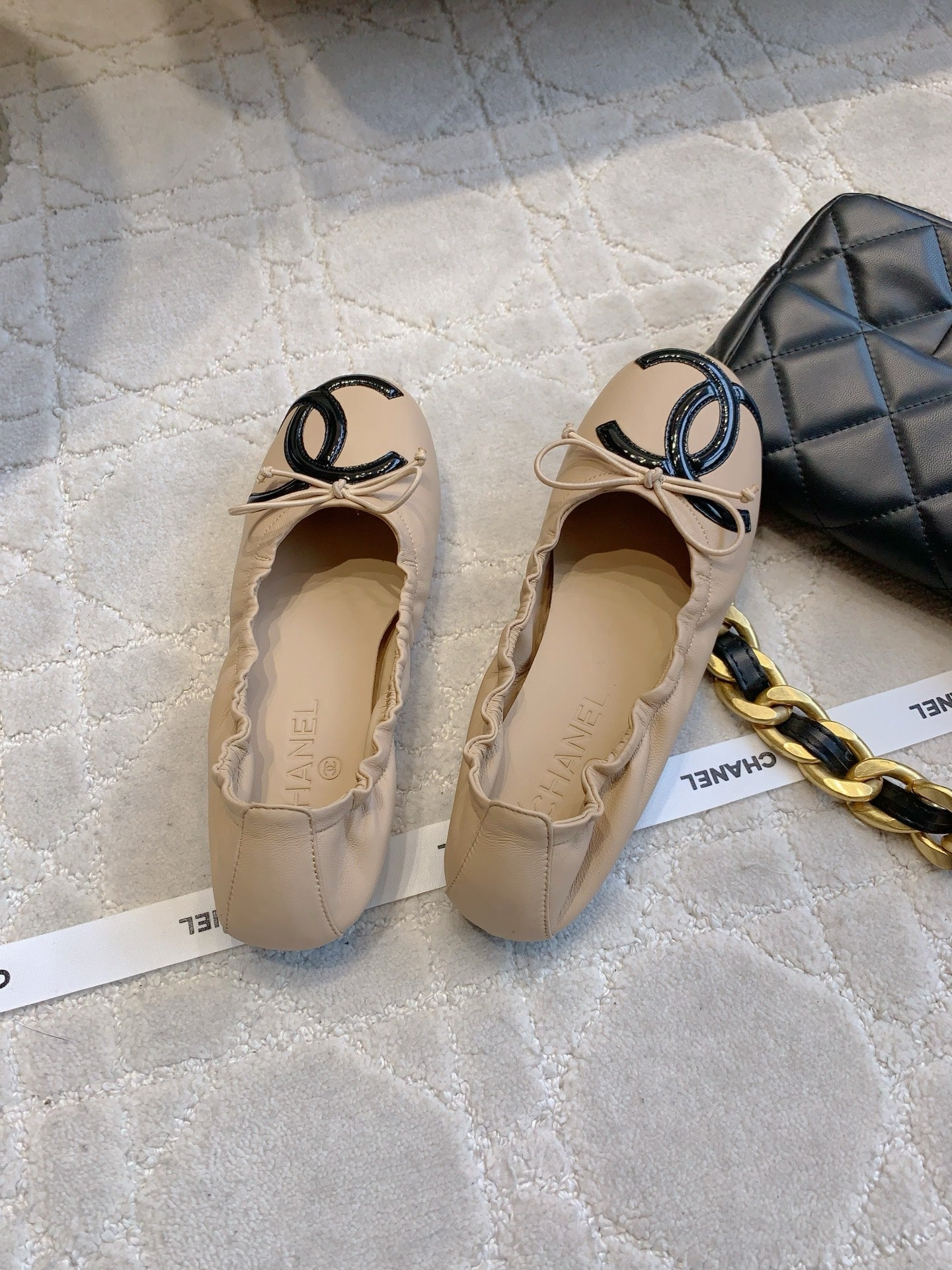 CHAN  New flat shoes