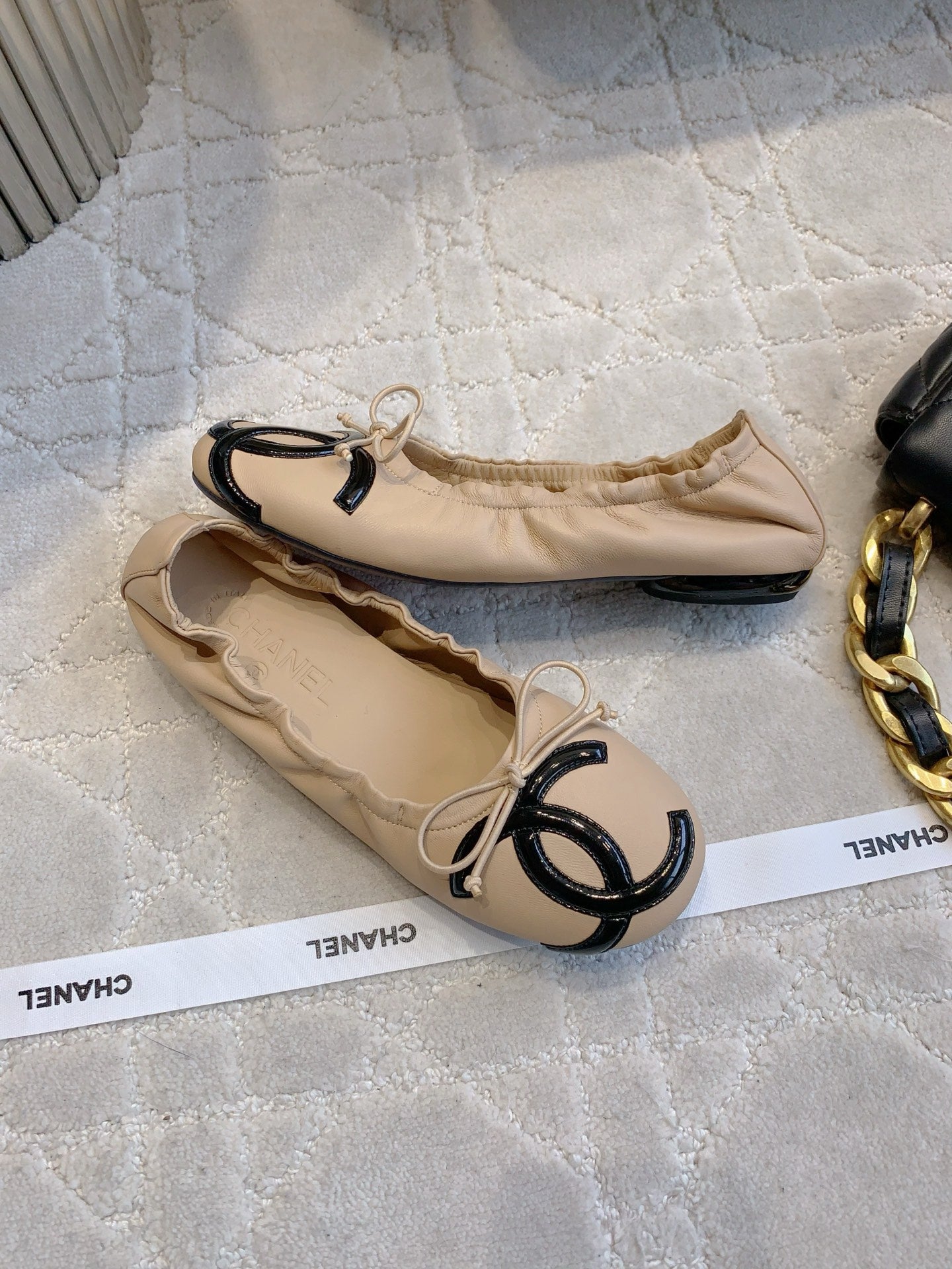 CHAN  New flat shoes