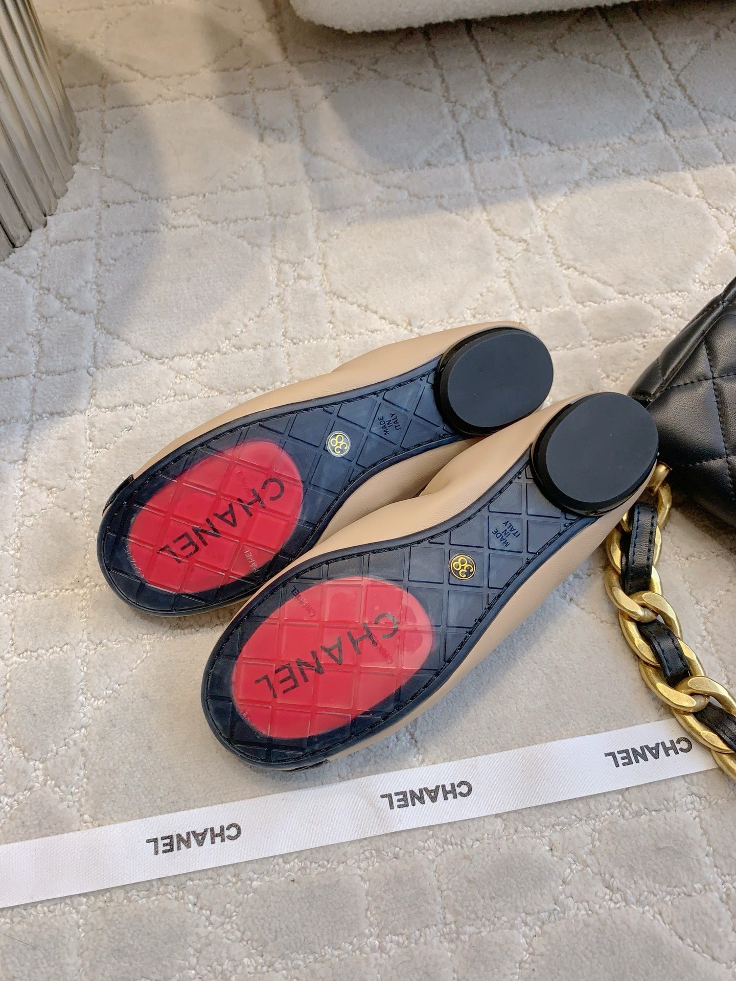 CHAN  New flat shoes