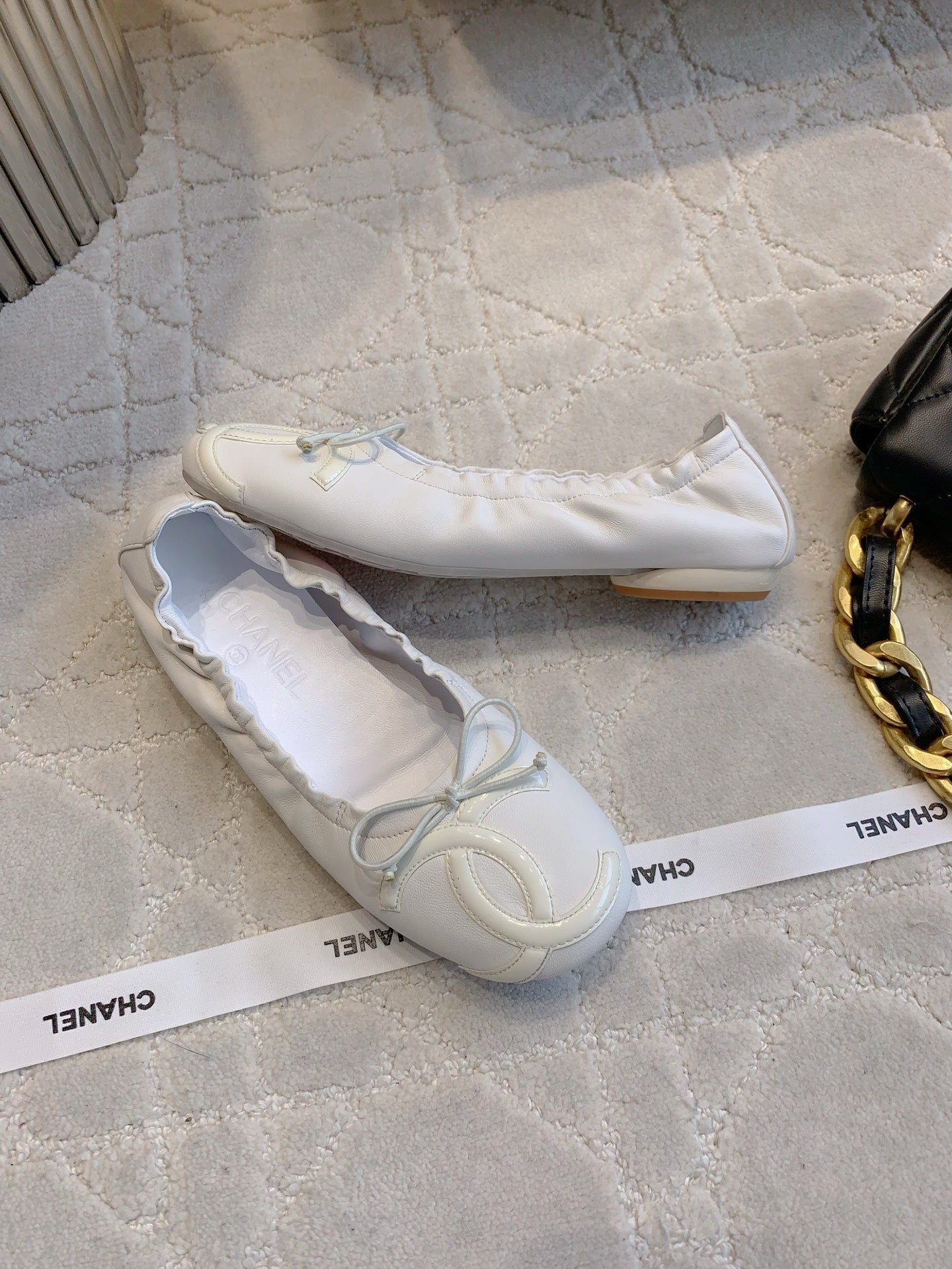 CHAN  New flat shoes