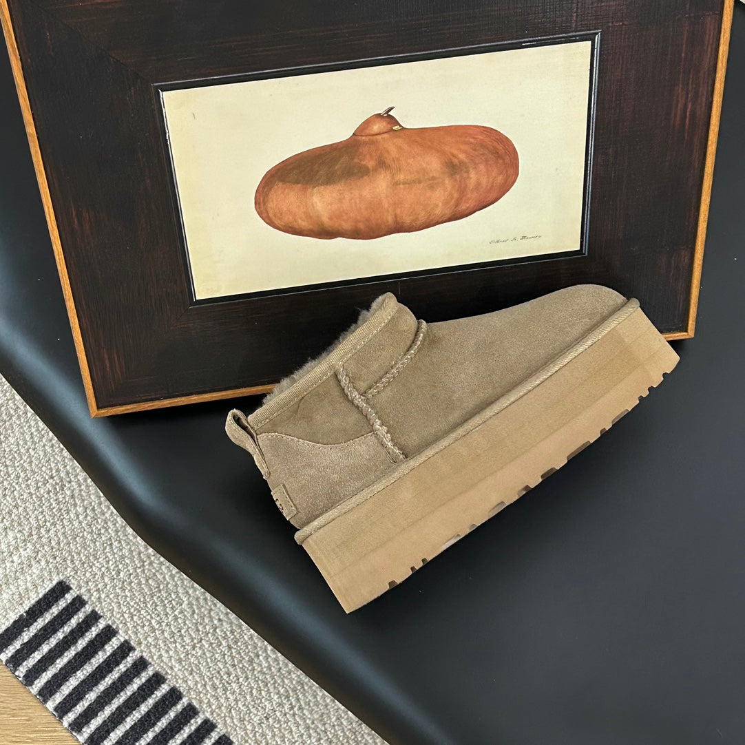 Guc New Platform ankle boots