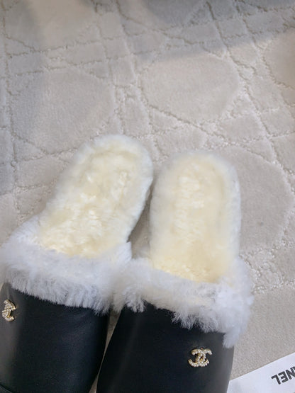 Chan New flat sandals