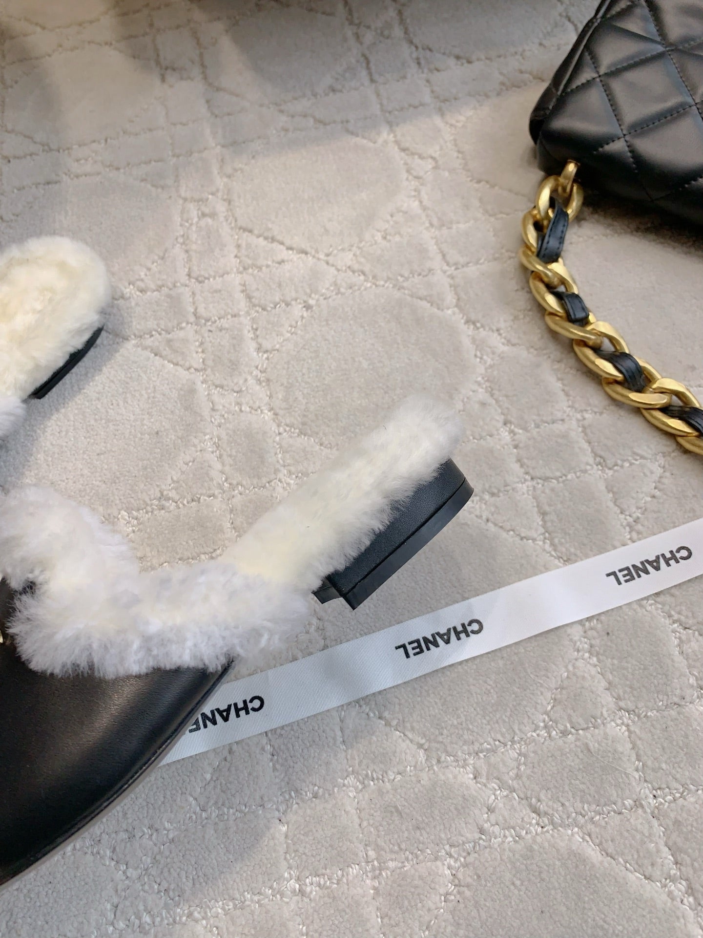 Chan New flat sandals