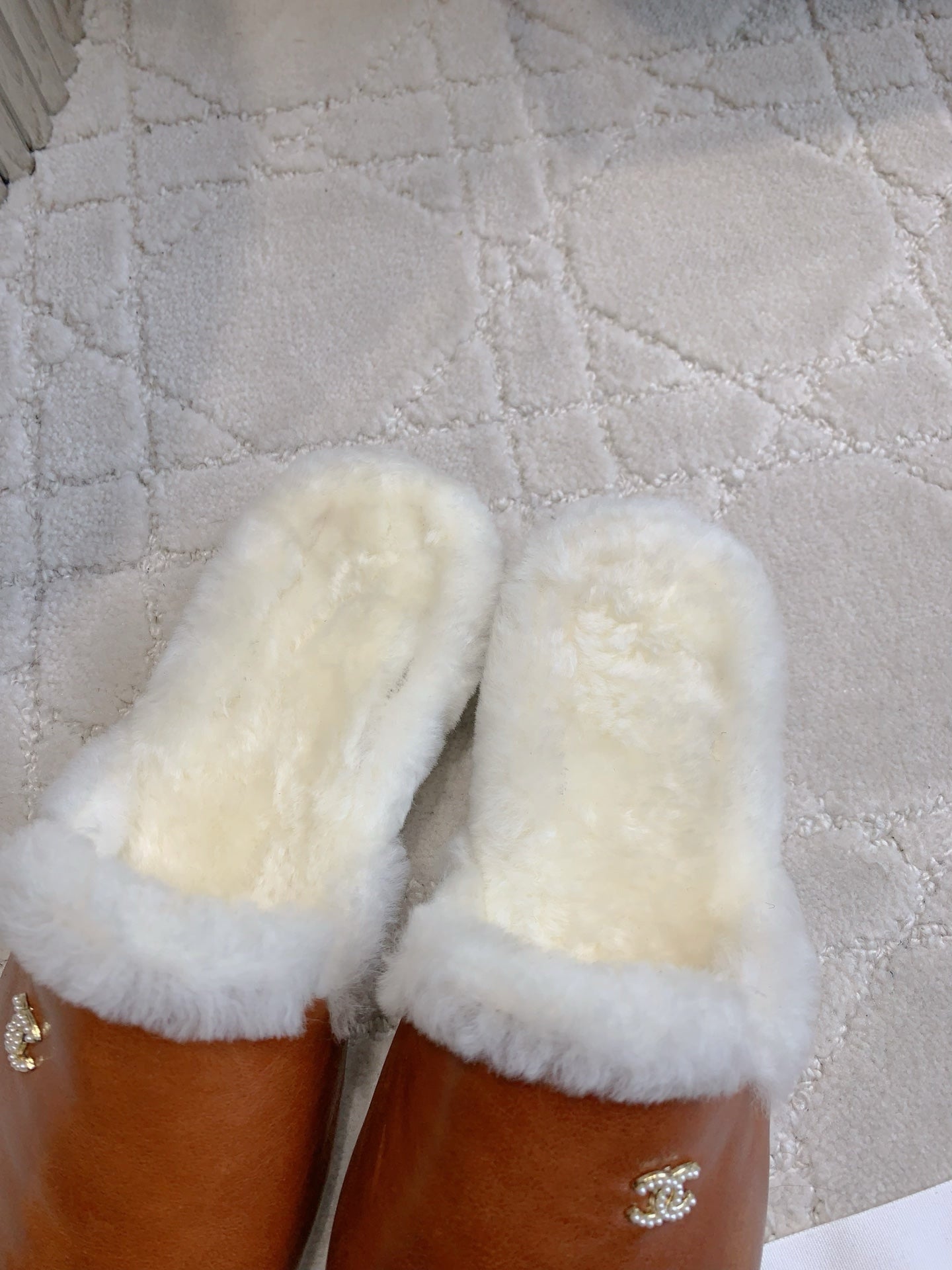 Chan New flat sandals