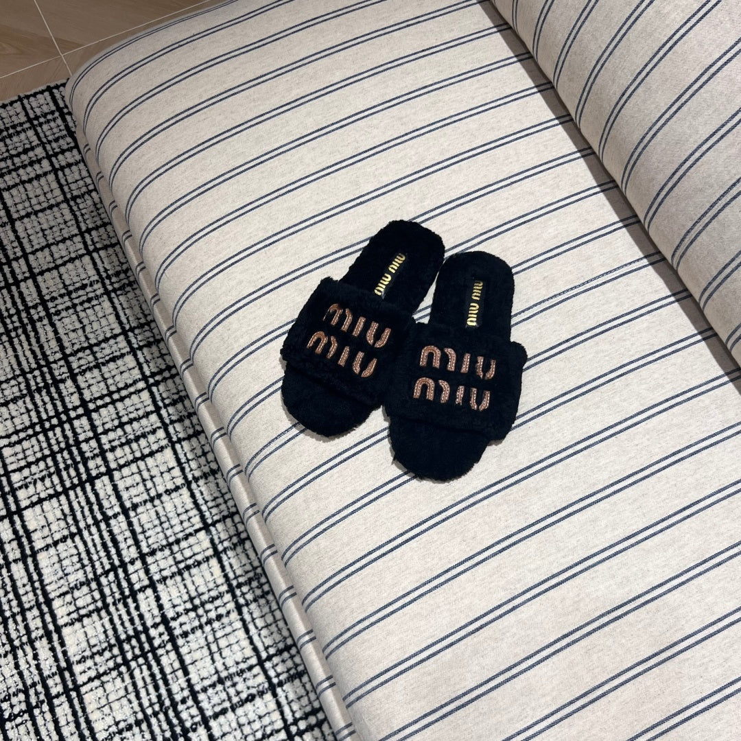 Miu New Lazy slippers