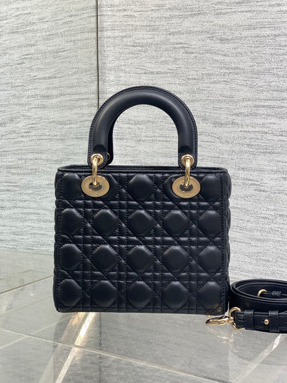 CD new product Daphne bag