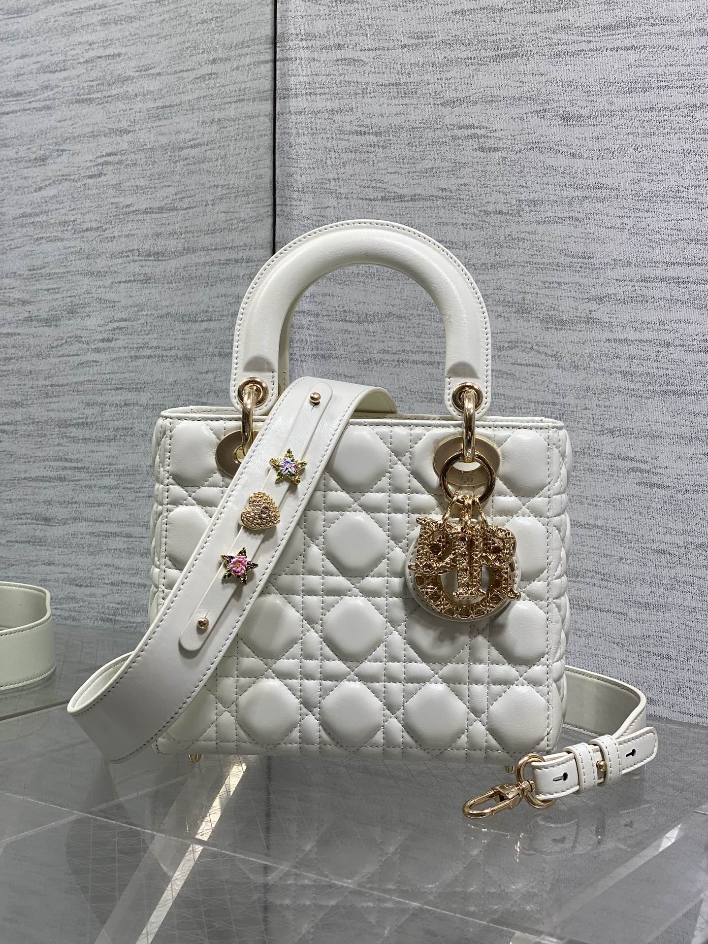 CD new product Daphne bag