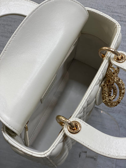 CD new product Daphne bag