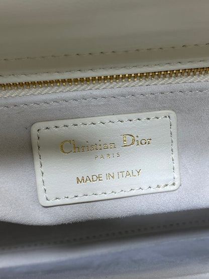 CD new product Daphne bag