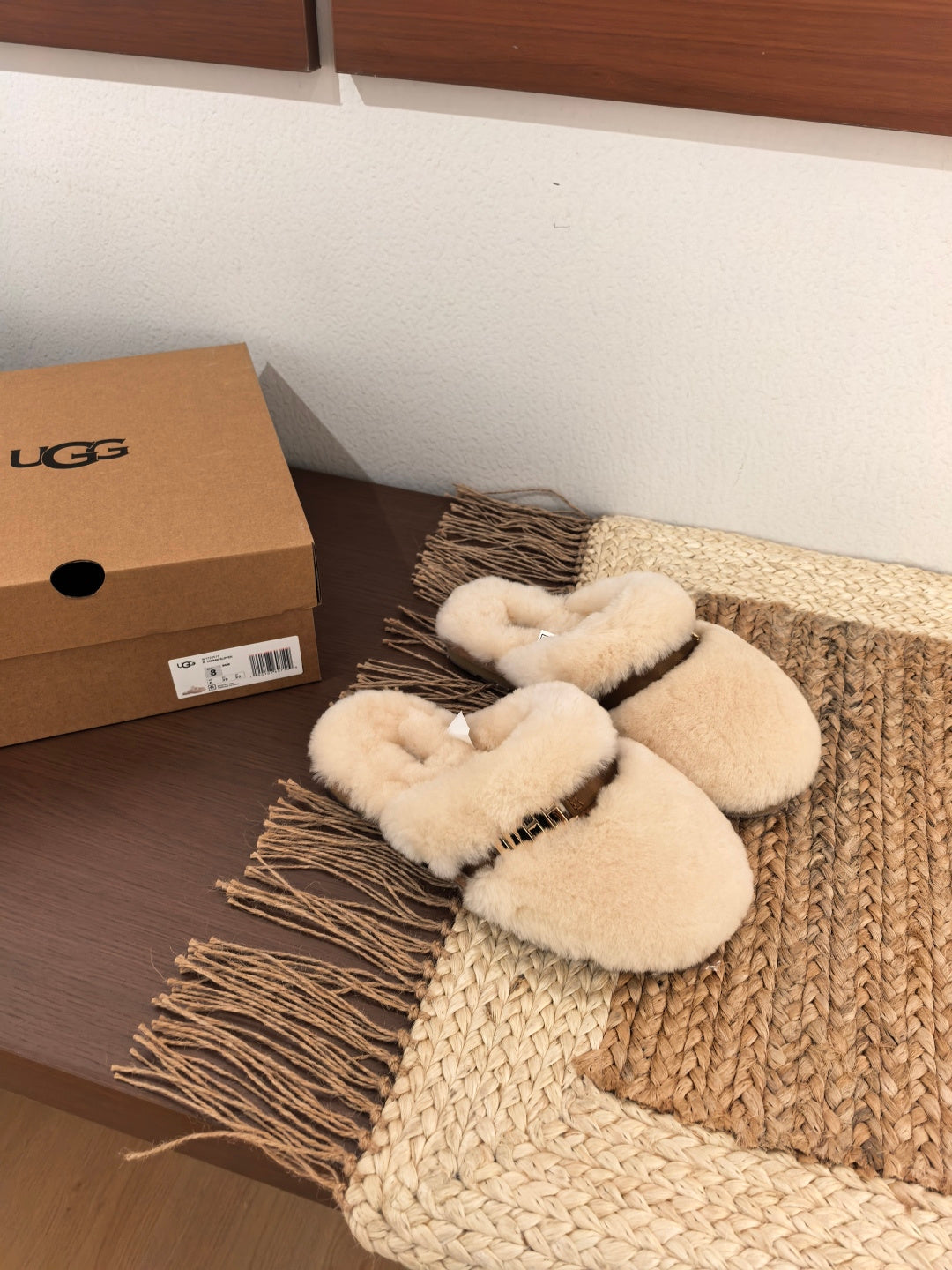 Guc New Side metal slippers