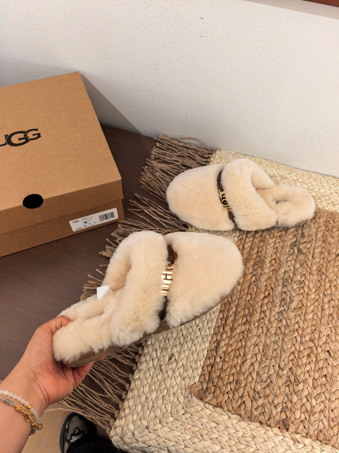 Guc New Side metal slippers