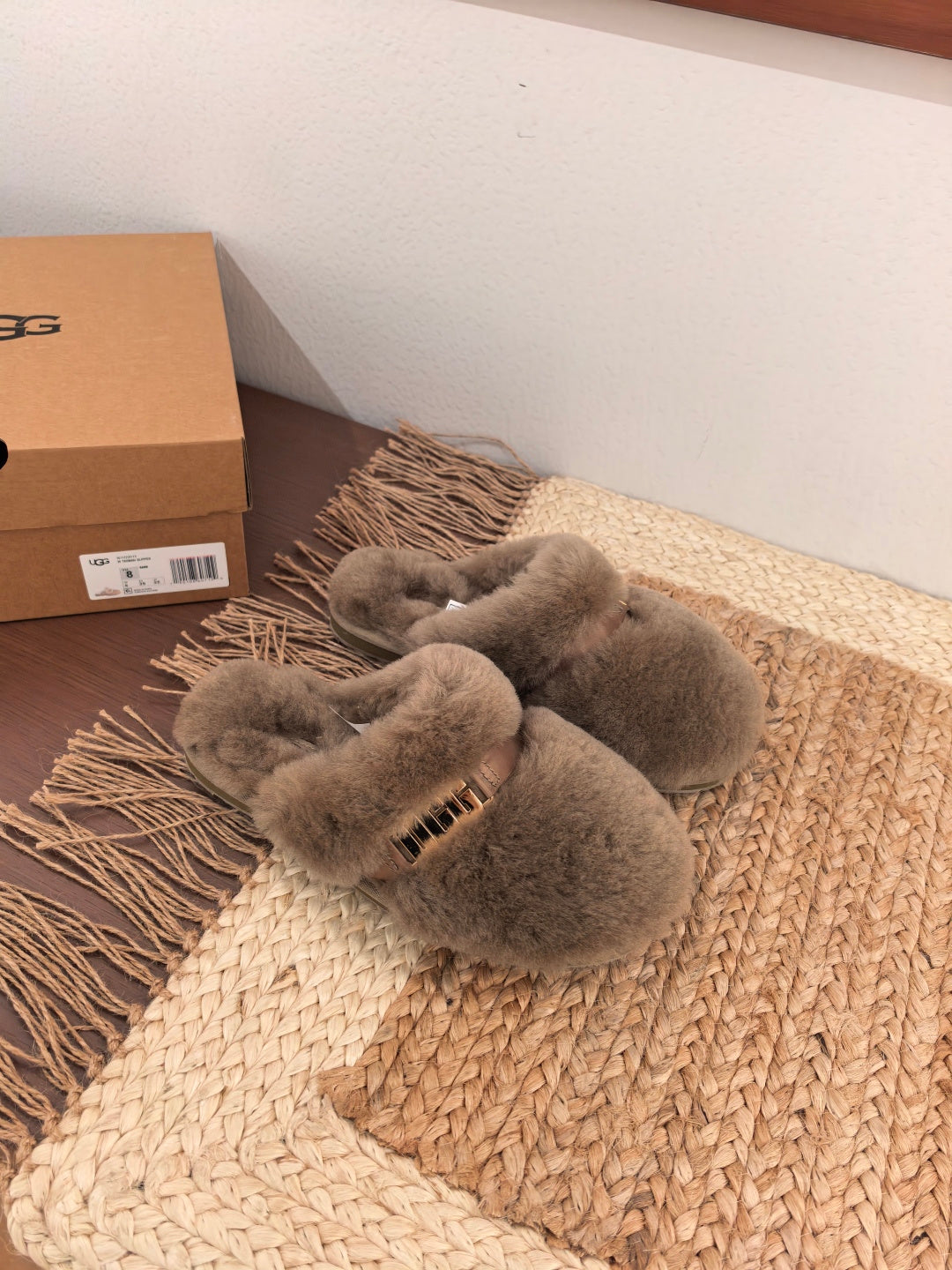 Guc New Side metal slippers