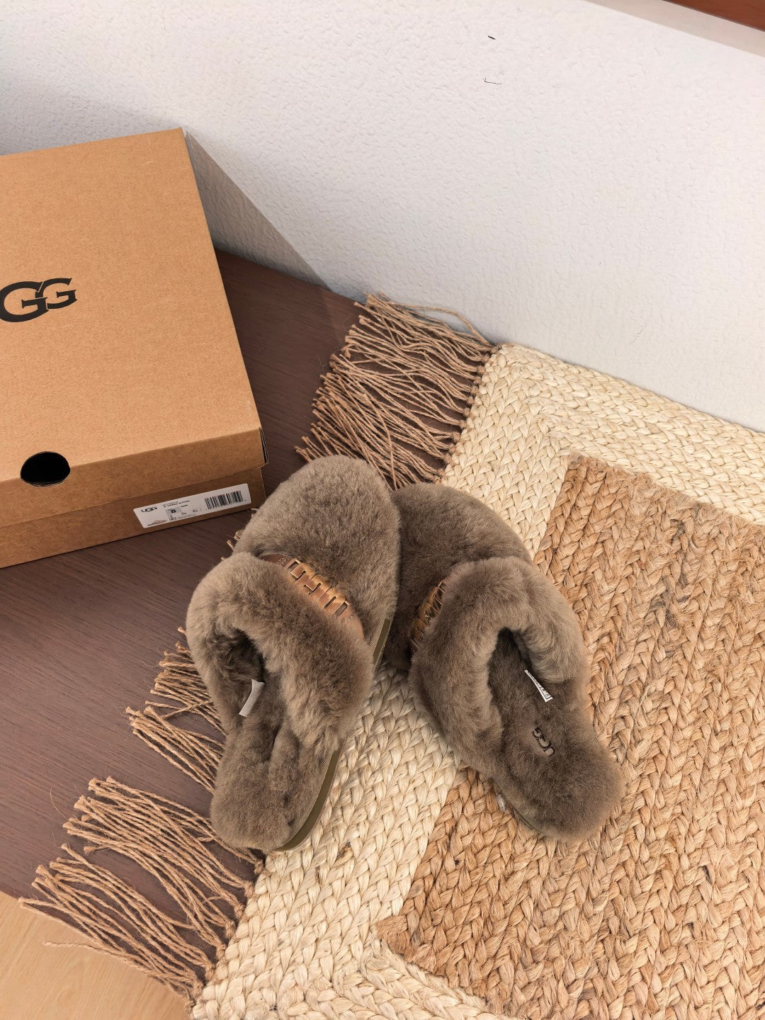 Guc New Side metal slippers