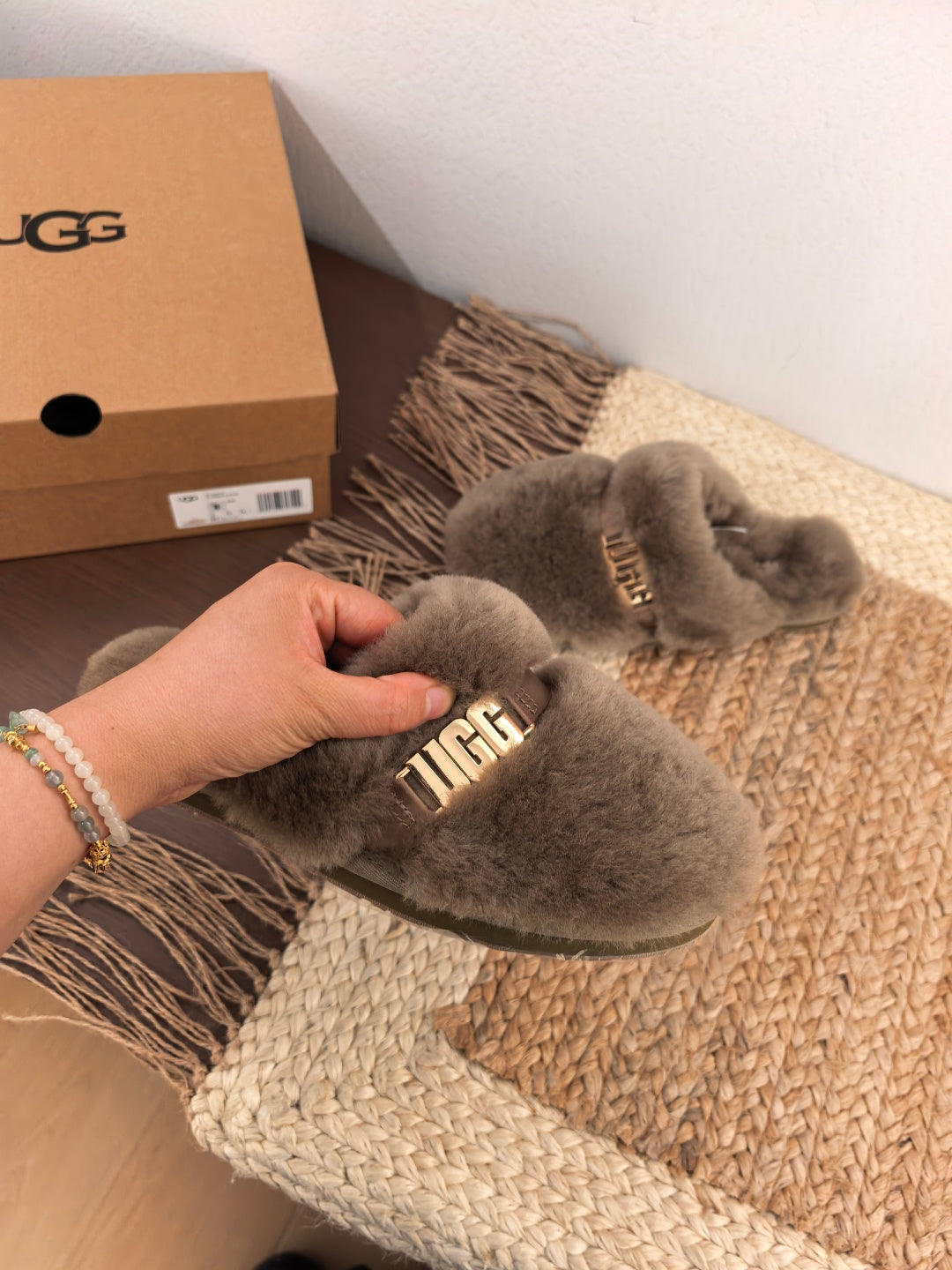 Guc New Side metal slippers