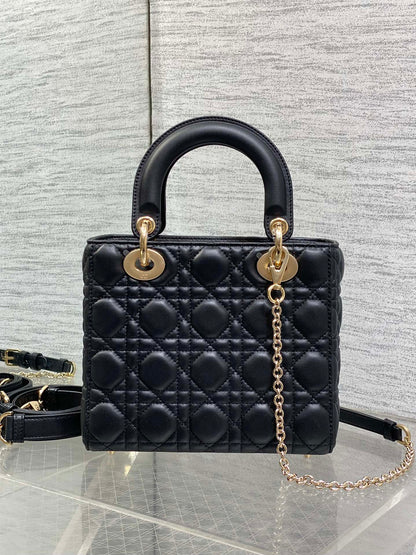 CD new product Daphne bag