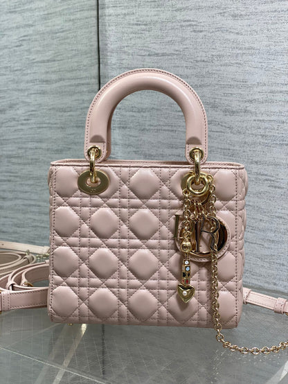 CD new product Daphne bag