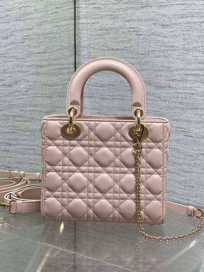 CD new product Daphne bag