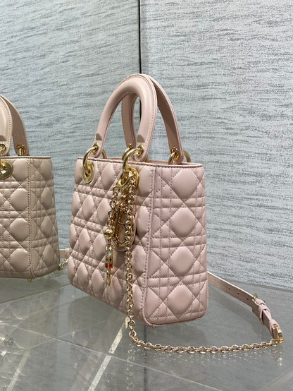 CD new product Daphne bag