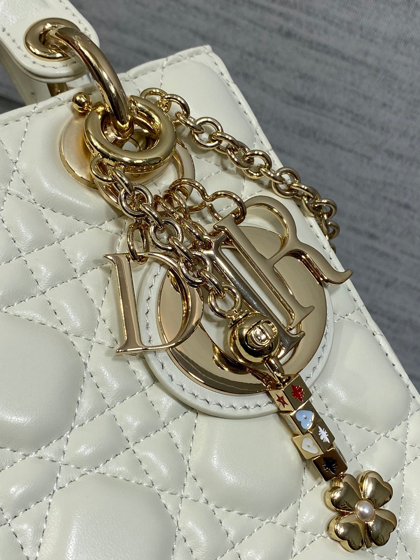 CD new product Daphne bag