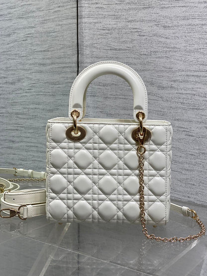 CD new product Daphne bag