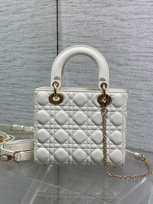 CD new product Daphne bag