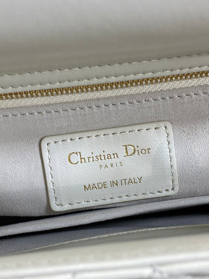 CD new product Daphne bag