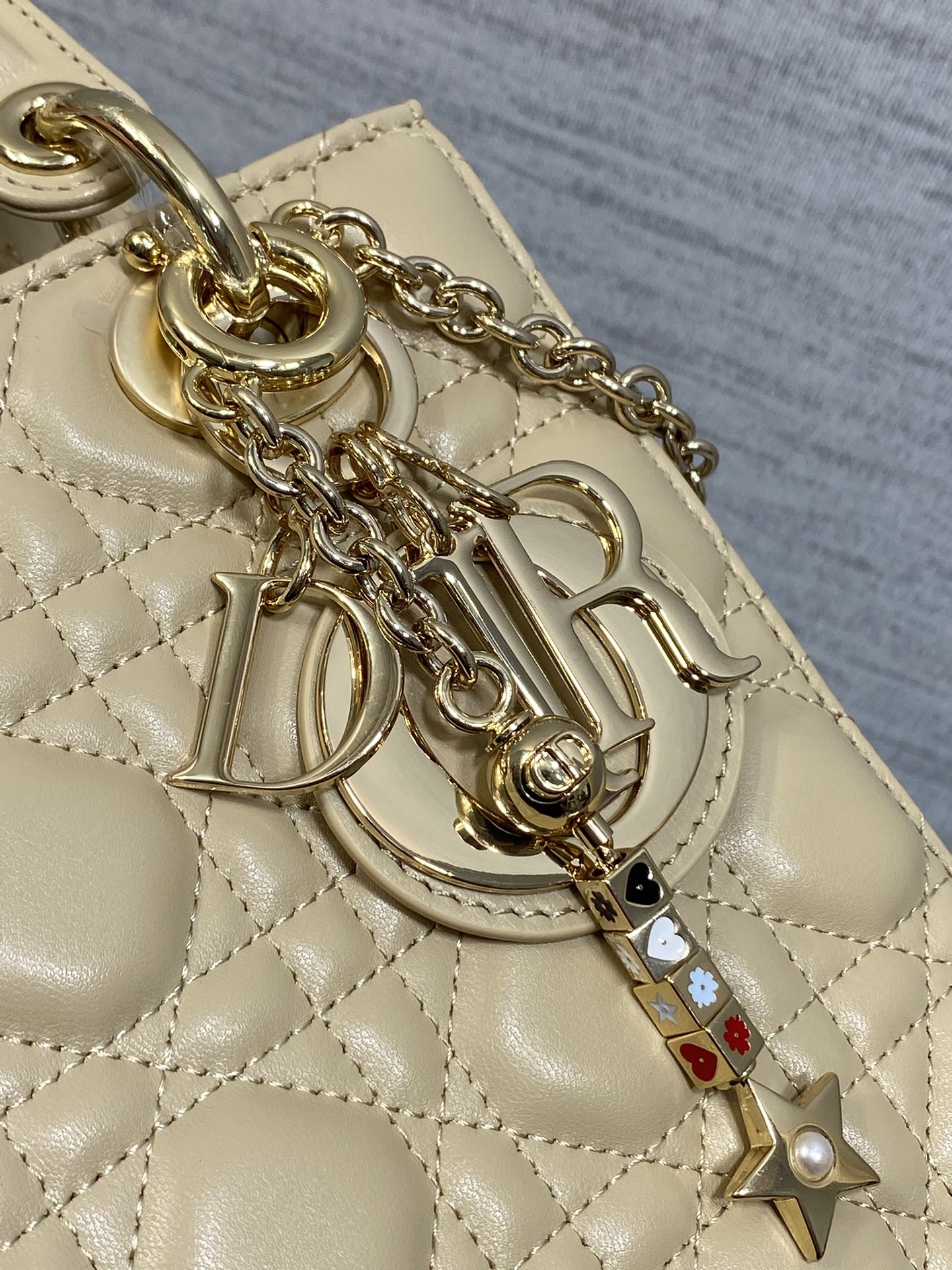 CD new product Daphne bag