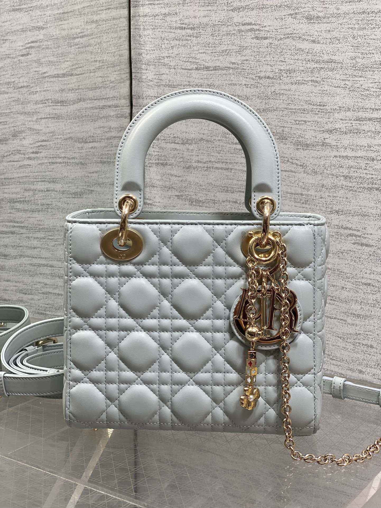 CD new product Daphne bag