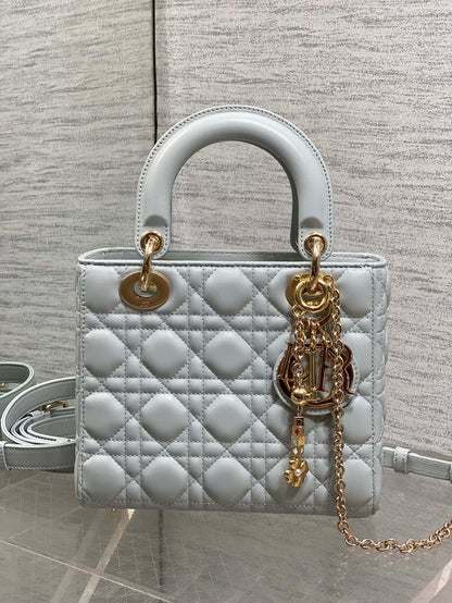 CD new product Daphne bag