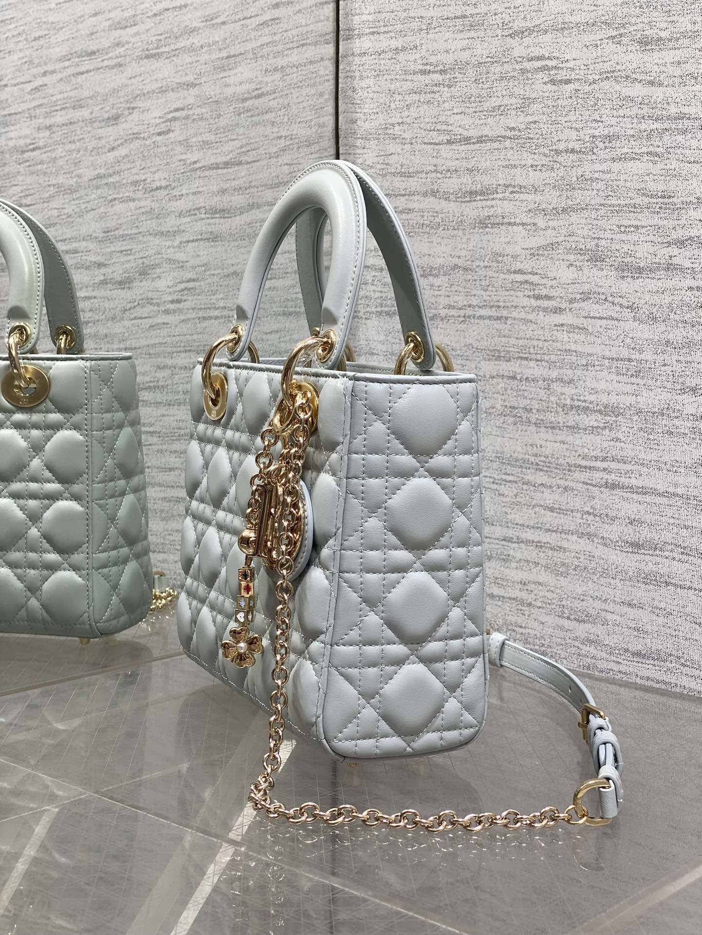 CD new product Daphne bag